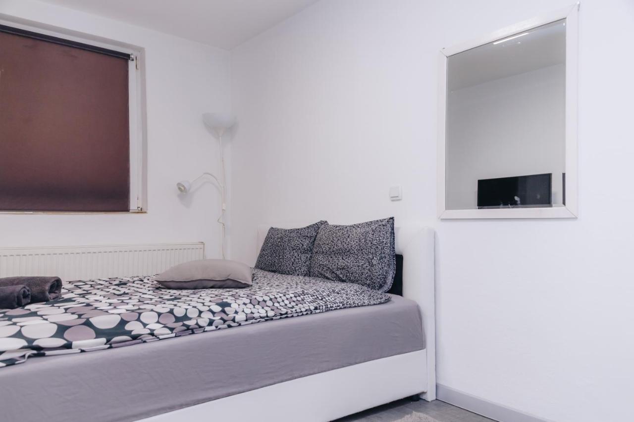 Apartments Luka 克拉古耶瓦茨 外观 照片