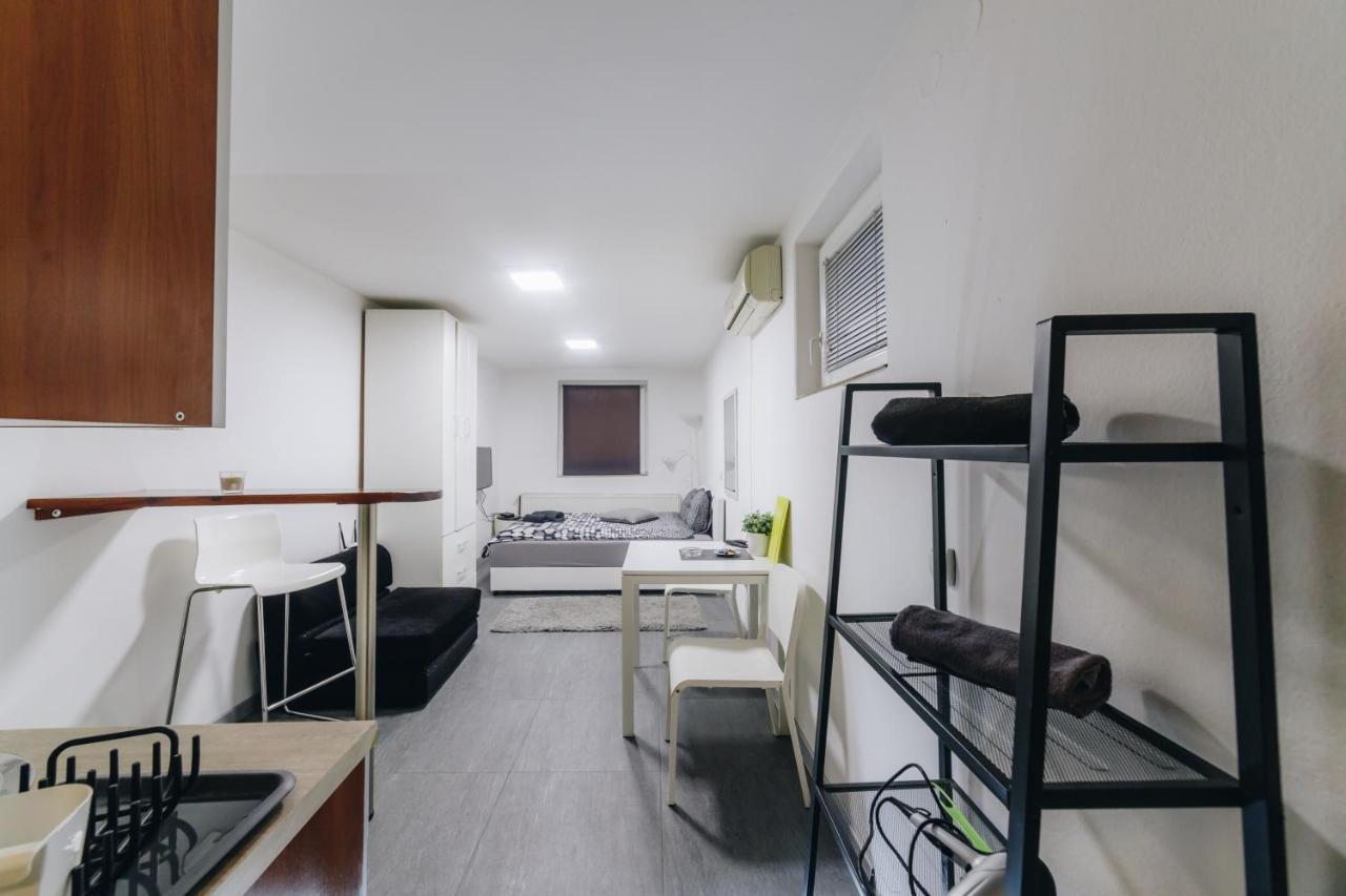 Apartments Luka 克拉古耶瓦茨 外观 照片